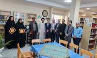 دیدار هیأت رئیسه دانشگاه با مدیر و کارکنان کتابخانه دانشگاه به مناسبت هفته کتابخوانی و روز کتابدار